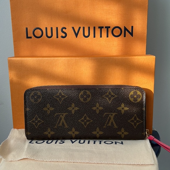 ✨SOLD✨Louis Vuitton Clemence Wallet - Picture 2 of 13